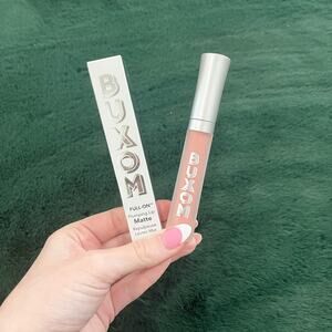 NEW Buxom Full On Plumping Matte Lip Creme in Catching Rays Soft Beige Nude